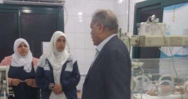 مدير صحة القليوبية يفاجئ العاملين بمستشفى طوخ ويحيل المتغيبين للتحقيق