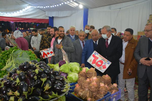 محافظ القليوبية يفتتح معرض أهلا رمضان بالخانكة