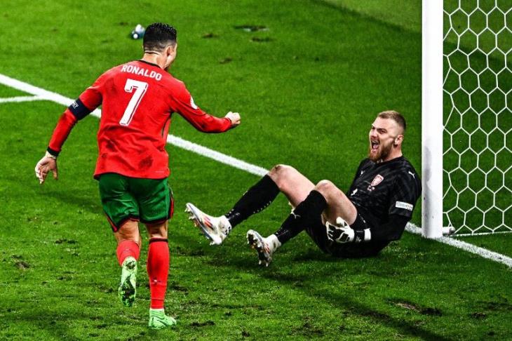 البرتغال ضد التشيك.. النيران الصديقة تمنح برازيل أوروبا التعادل